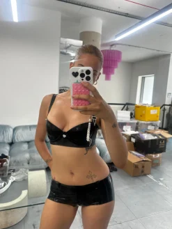 Agnes Latex Shorts Black<Poster Girl Online