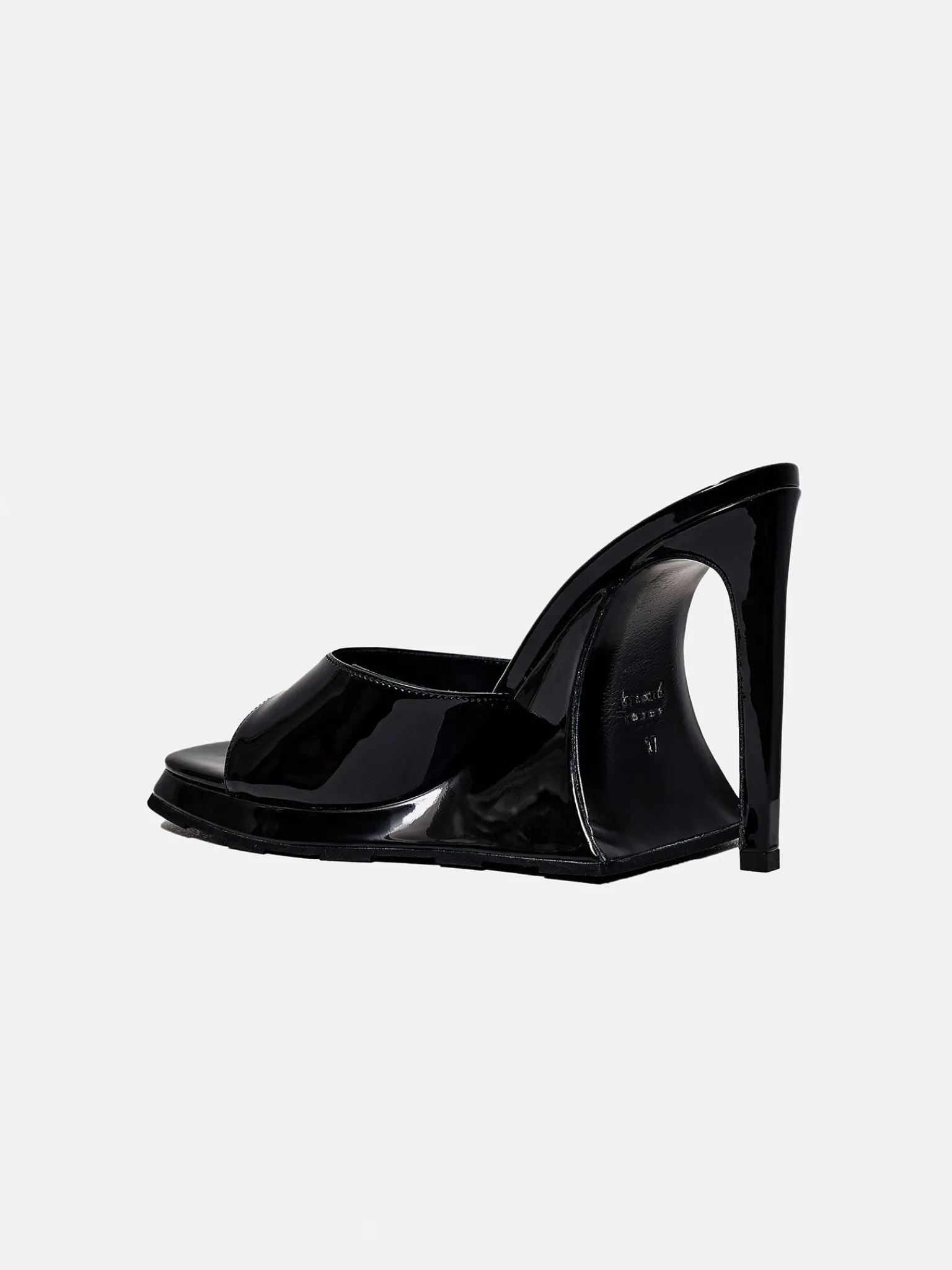 Ursula Mules Patent Leather<Poster Girl
