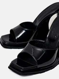 Ursula Mules Patent Leather<Poster Girl